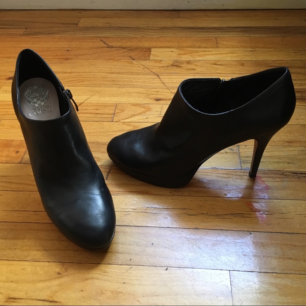 Vince Camuto Elvin Leather Shootie